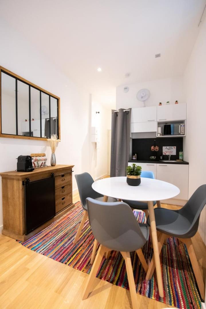 Le St Germain - Petillant Studio Decore Avec Gout En Centre-Ville 리옹 외부 사진