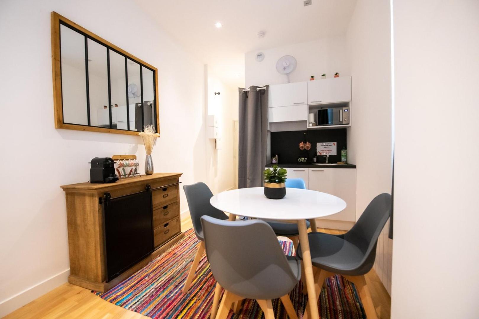 Le St Germain - Petillant Studio Decore Avec Gout En Centre-Ville 리옹 외부 사진