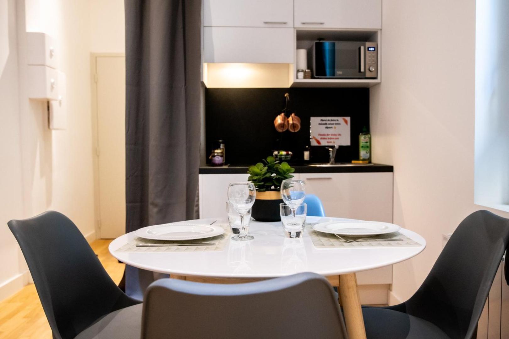 Le St Germain - Petillant Studio Decore Avec Gout En Centre-Ville 리옹 외부 사진